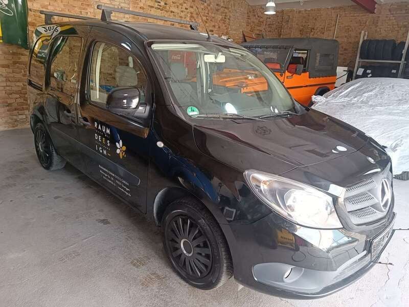 Dravitschwarz Gebraucht 2013 Mercedes Citan 109 Kombi | 8.999 € (Fairer Preis) - Bild 1/4