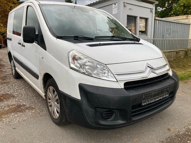Weiß Gebraucht 2010 Citroën Jumpy Van / Kleinbus | 2.788 € (Guter Preis) - Bild 1/4