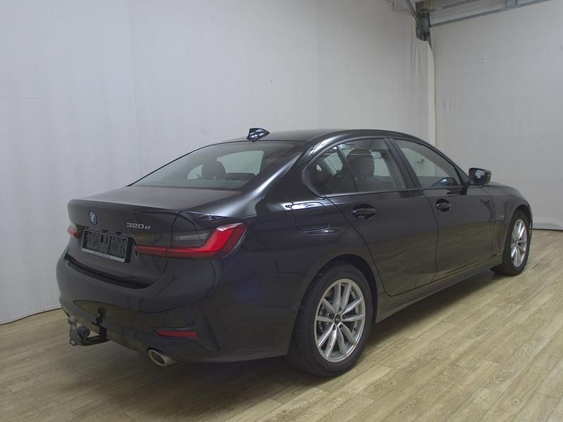 Gebraucht BMW 320e Advantage 204 PS (150 kW) 2021 Schwarz Limousine
