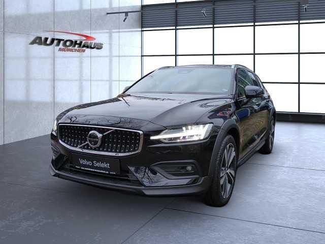 Gebraucht Volvo V60 CC 145 PS (106 kW) 2023 Kombi