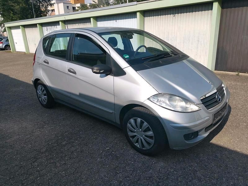 Silber Gebraucht 2007 Mercedes A180 Kleinwagen | 2.290 € (Fairer Preis) - Bild 1/4