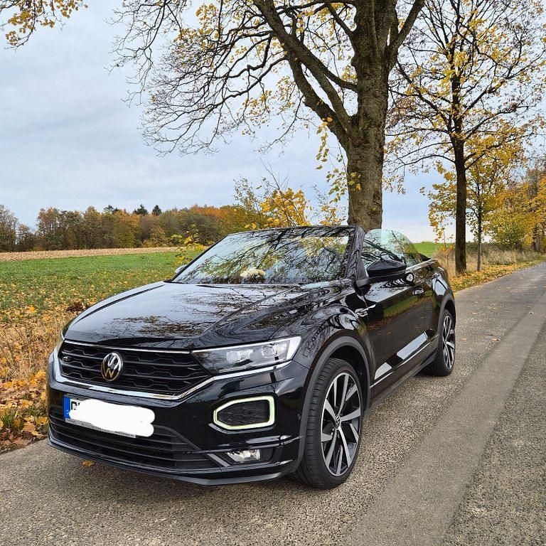Schwarz Gebraucht 2021 VW T-Roc Cabriolet Active Cabrio | 27.300 € (Teuer) - Bild 1/4