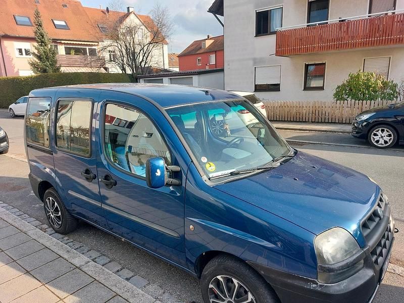 Gebraucht Fiat Doblò 120 PS (88 kW) 2004 Blau Van / Kleinbus