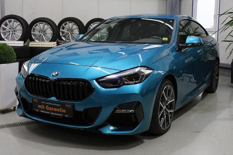 Blau Gebraucht 2022 BMW 218 M Sport Limousine | 26.890 € (Fairer Preis) - Bild 1/4