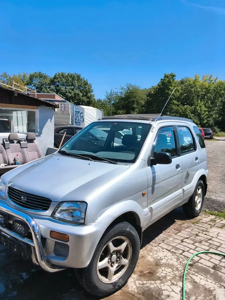 Gebraucht Daihatsu Terios 83 PS (61 kW) 2000 Silber SUV