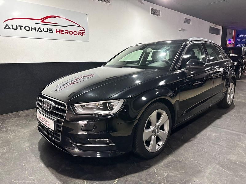 Schwarz Gebraucht 2013 Audi A3 Sportback Ambition Kleinwagen | 7.990 € - Bild 1/4