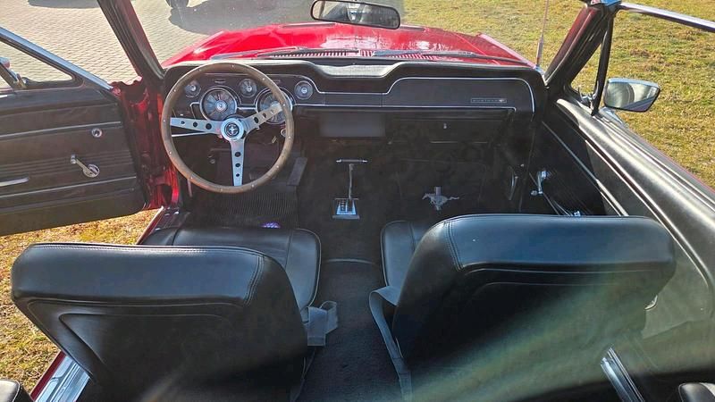 Gebraucht Ford V8 200 PS (147 kW) 1967 Rot Cabrio