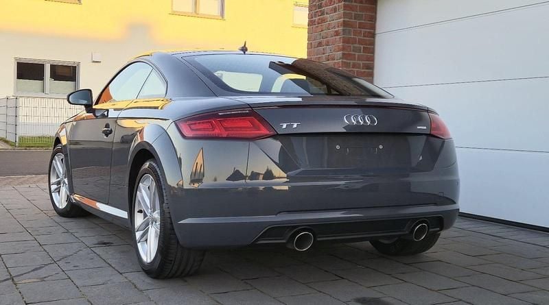 Gebraucht Audi TT Competition 184 PS (135 kW) 2015 Grau Coupé