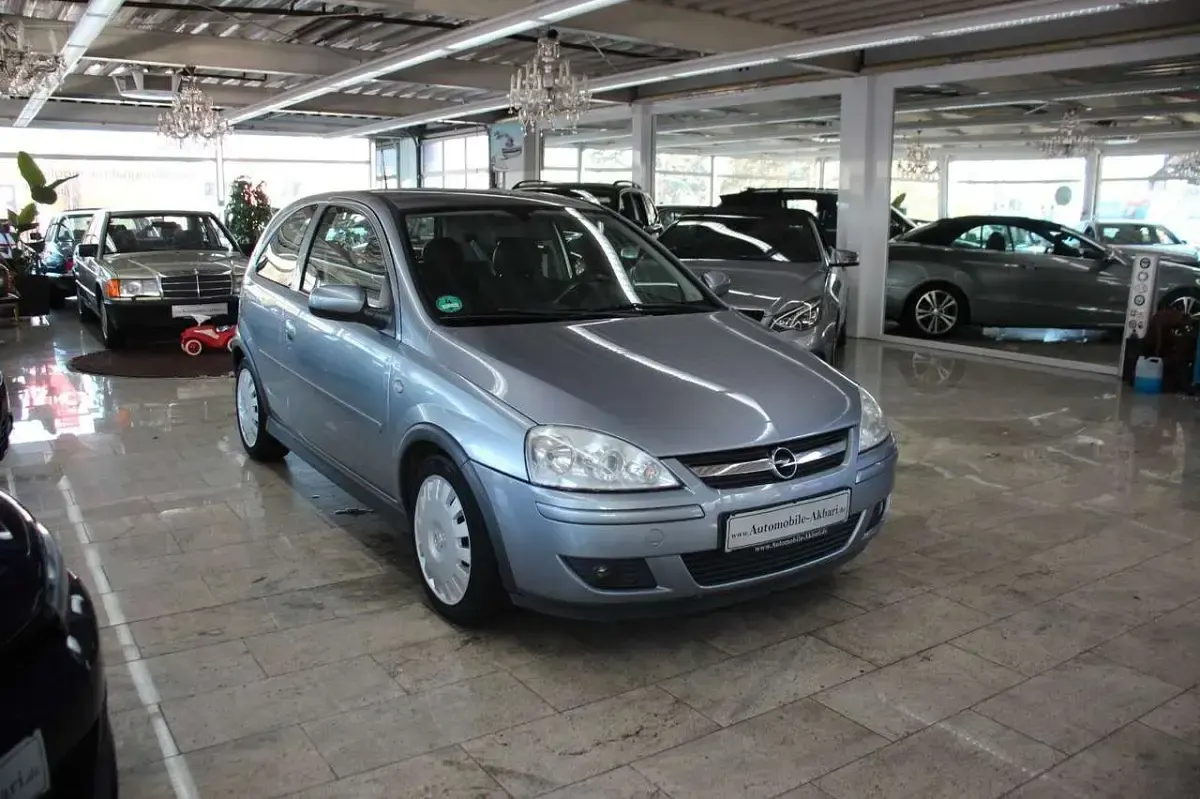 Używany Opel Corsa 80 KM (58 kW) 2006 Szary Sedan/Limuzyna