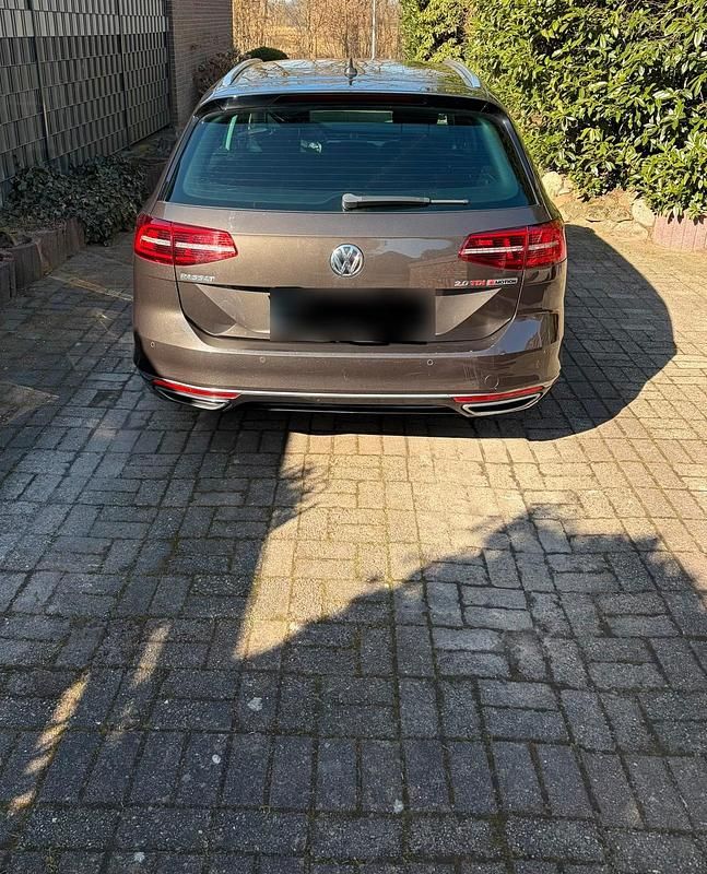 Gebraucht VW Passat Highline 239 PS (175 kW) 2017 Braun Kombi