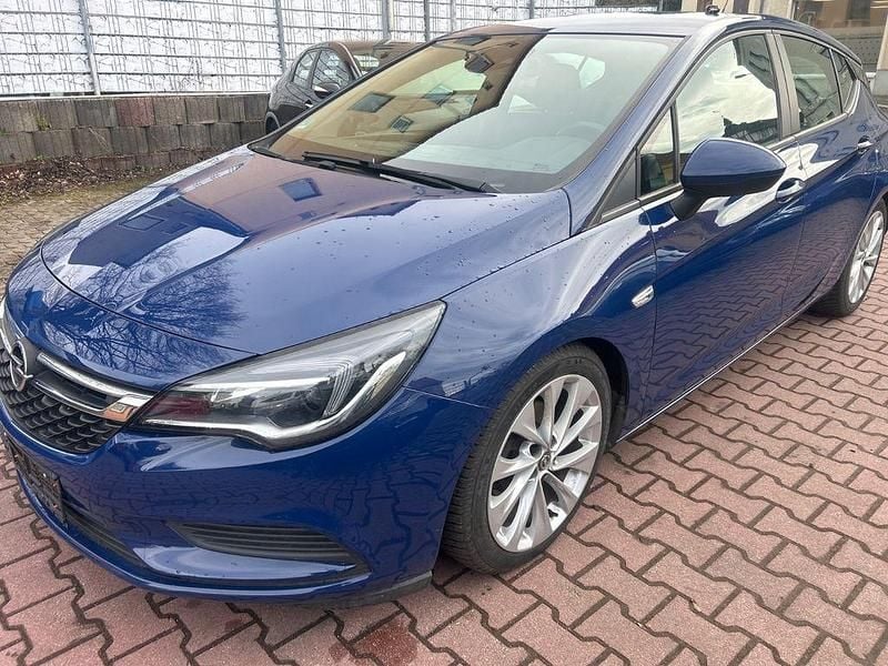 Gebraucht Opel Astra 110 PS (80 kW) 2019 Blau Limousine