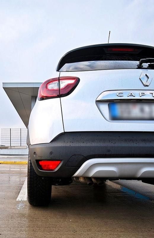 Gebraucht Renault Captur Collection 150 PS (110 kW) 2019 Silber SUV