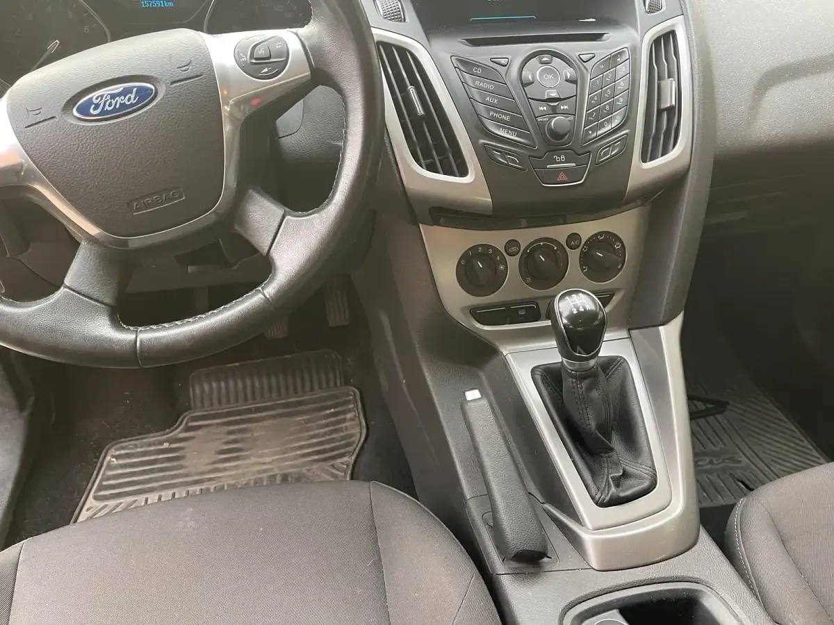Usata Ford Focus 101 CV (74 kW) 2014 Argento Berlina