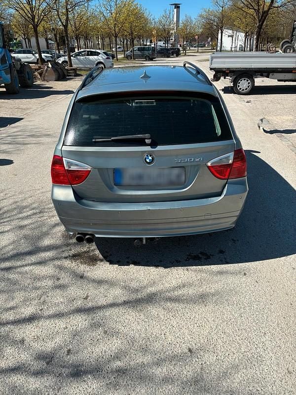 Gebraucht BMW 330 258 PS (189 kW) 2006 Silber Kombi