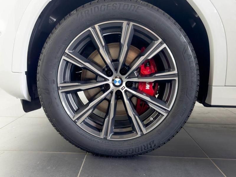 Neu BMW X6 M Sport 298 PS (219 kW) 2025 Weiss SUV