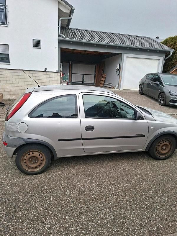 Gebraucht Opel Corsa 58 PS (42 kW) 2001 Silber Kleinwagen