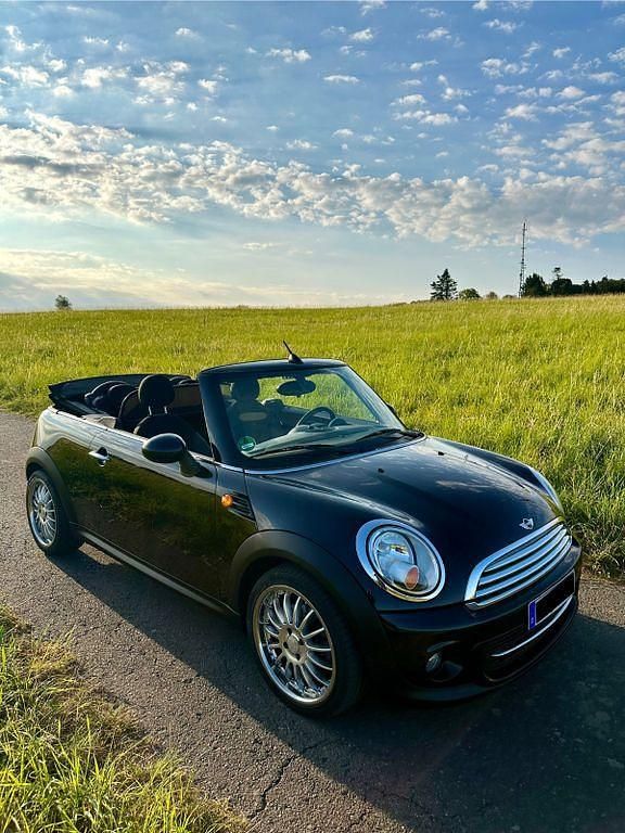 Schwarz Gebraucht 2011 Mini Cooper Cabriolet Cabrio | 9.580 € (Etwas zu teuer) - Bild 1/4