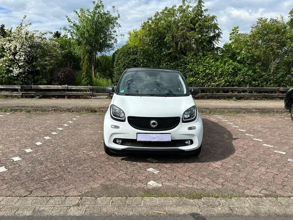 Gebraucht Smart ForFour Passion 90 PS (66 kW) 2017 Weiß Kleinwagen