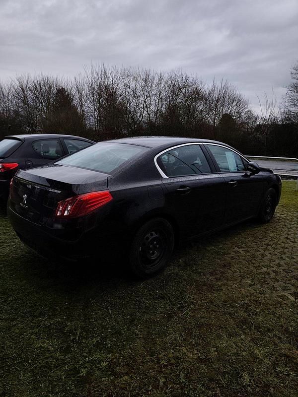 Gebraucht Peugeot 508 Active 156 PS (114 kW) 2012 Schwarz Limousine