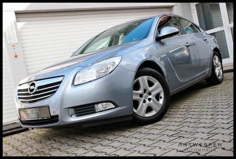 Silber Gebraucht 2009 Opel Insignia Edition Limousine | 5.950 € (Fairer Preis) - Bild 1/4