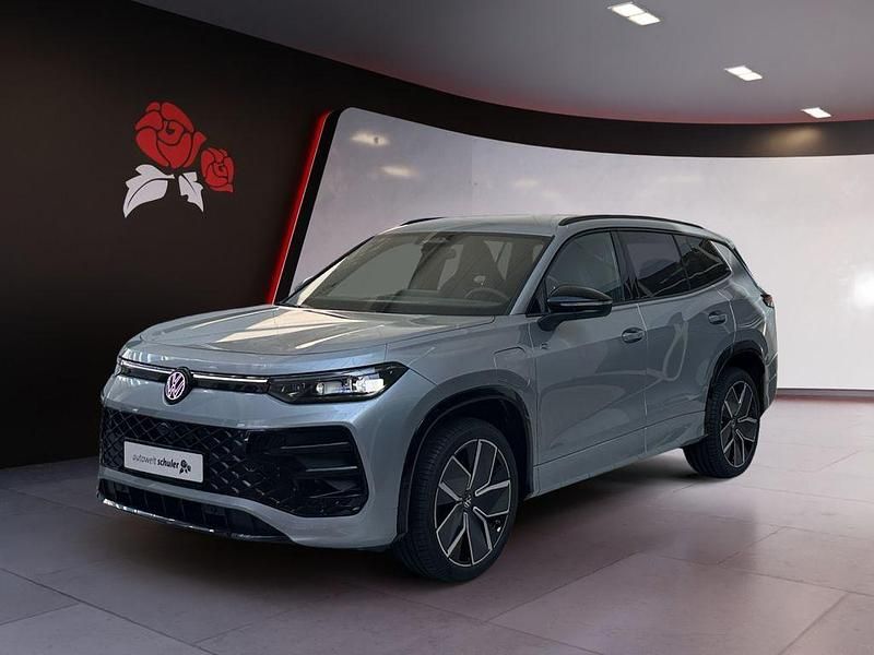 Neu VW Tayron R-line 272 PS (200 kW) 2026 Oyster silver metallic SUV