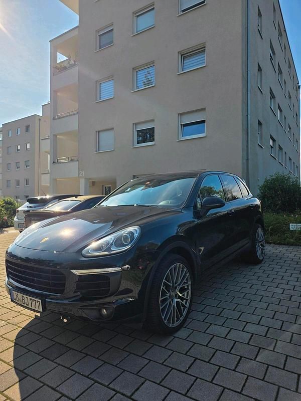 Schwarz Gebraucht 2016 Porsche Cayenne SUV | 26.900 € (Fairer Preis) - Bild 1/4