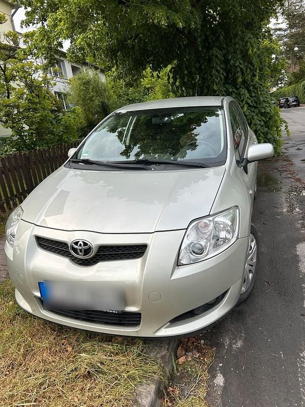 Gebraucht Toyota Auris 97 PS (71 kW) 2007 Grau Kleinwagen