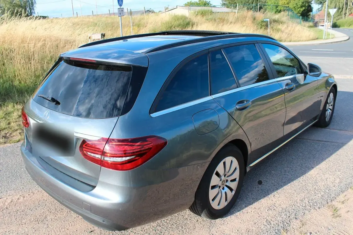 Gebraucht Mercedes C200 150 PS (110 kW) 2018 Grau Kombi