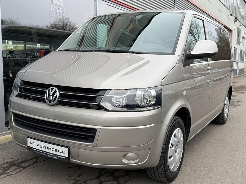 Gebraucht VW Caravelle 140 PS (102 kW) 2014 Beige Van / Kleinbus
