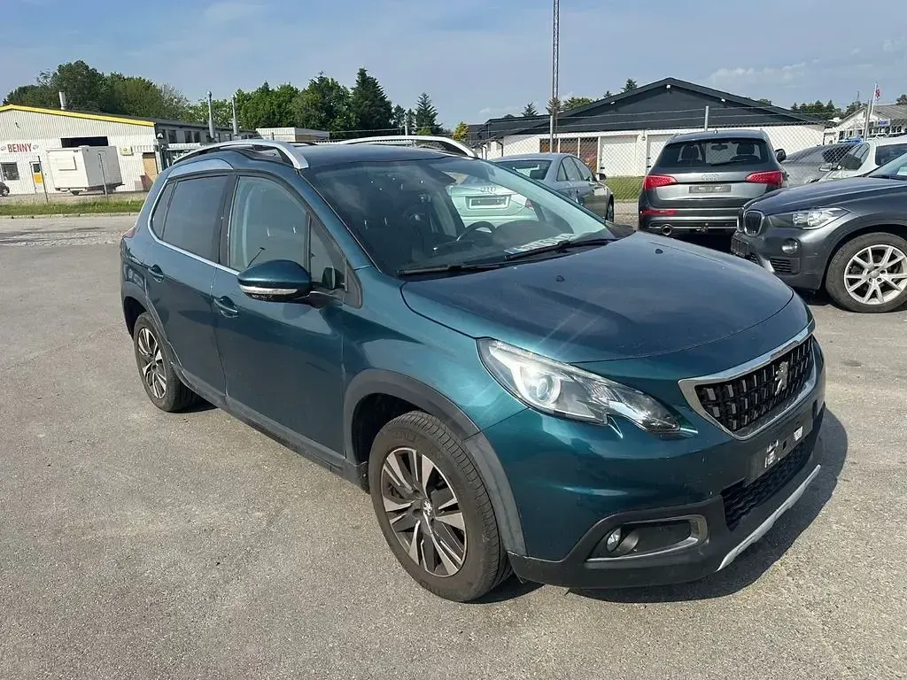 Gebraucht Peugeot 2008 Allure 82 PS (60 kW) 2018 Grün SUV