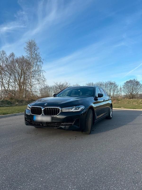 Gebraucht BMW 520 190 PS (139 kW) 2020 Schwarz Kombi