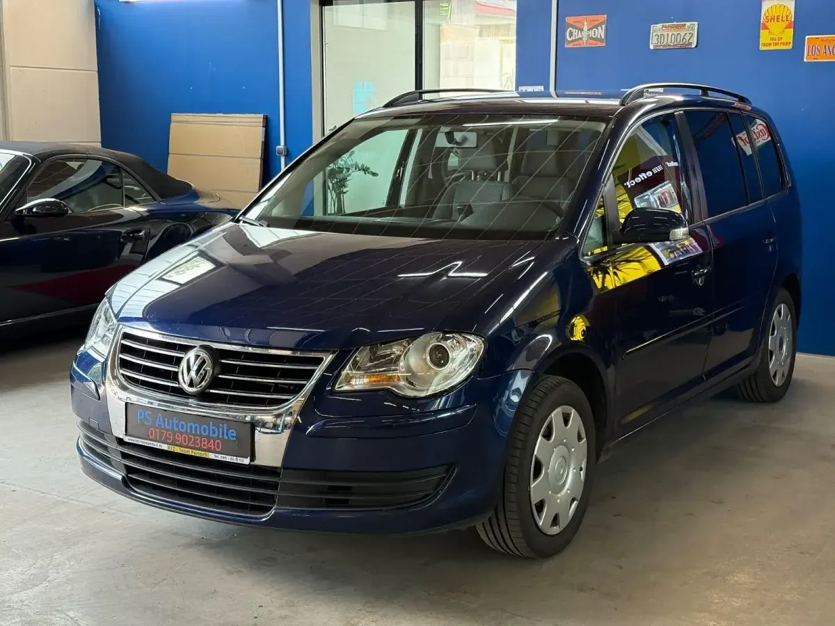Gebraucht VW Touran Trendline 140 PS (102 kW) 2008 Blau Van / Kleinbus