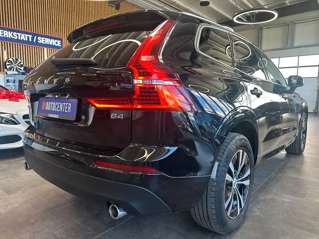 Gebraucht Volvo XC60 197 PS (144 kW) 2021 Schwarz SUV