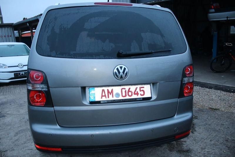 Gebraucht VW Touran Freestyle 140 PS (102 kW) 2010 Grau Van / Kleinbus