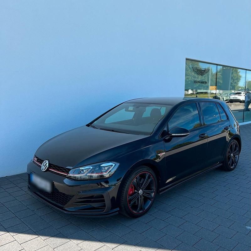 Schwarz Gebraucht 2020 VW Golf VIII GTI Limousine | 19.490 € (Superpreis) - Bild 1/4