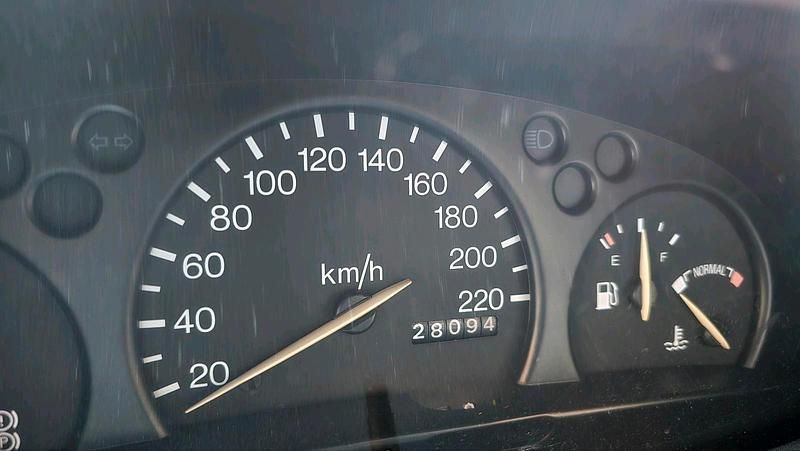 Gebraucht Ford Fiesta 100 PS (73 kW) 1998 Silber Kleinwagen