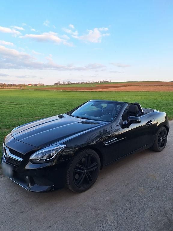 Gebraucht Mercedes SLC200 184 PS (135 kW) 2016 Schwarz Cabrio