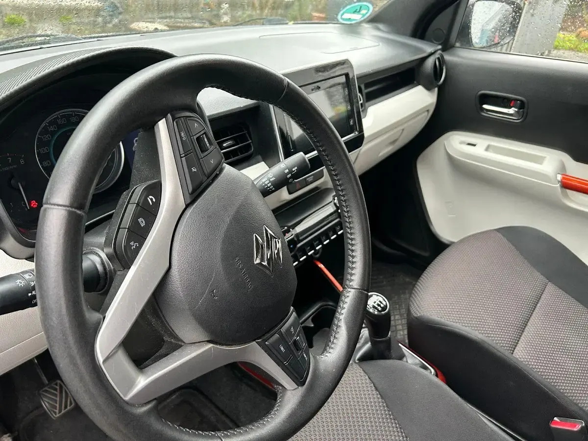 Usata Suzuki Ignis Basic 90 CV (66 kW) 2019 Nero SUV