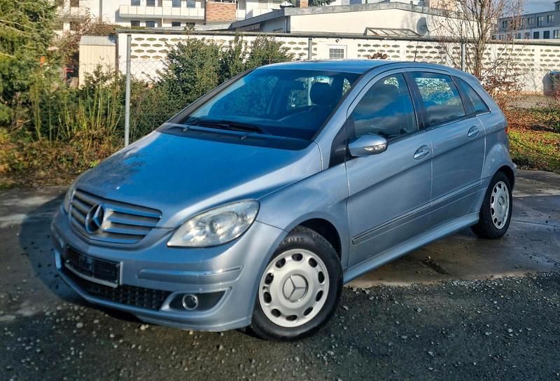 Andere farben Gebraucht 2005 Mercedes B170 Van / Kleinbus | 2.150 € (Guter Preis) - Bild 1/4