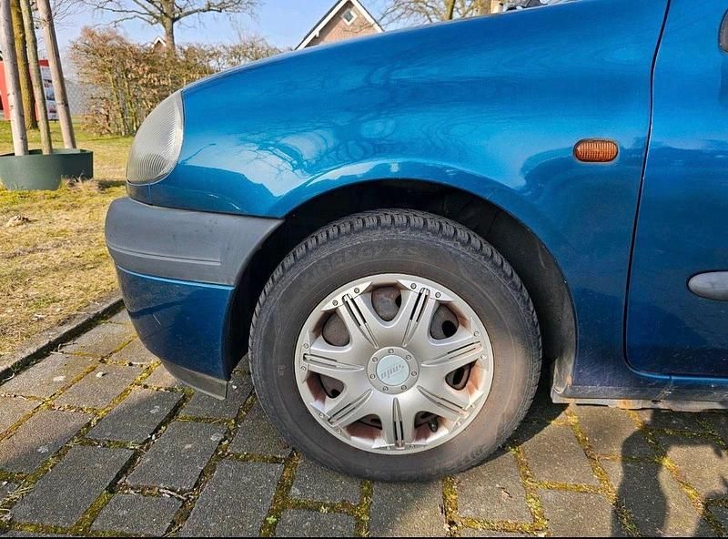 Gebraucht Renault Clio II 58 PS (42 kW) 2000 Blau Limousine