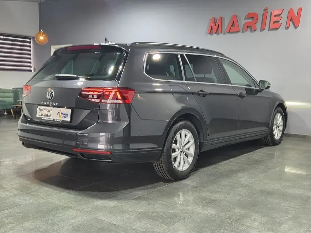 Usata VW Passat 150 CV (110 kW) 2022 Grigio Station wagon