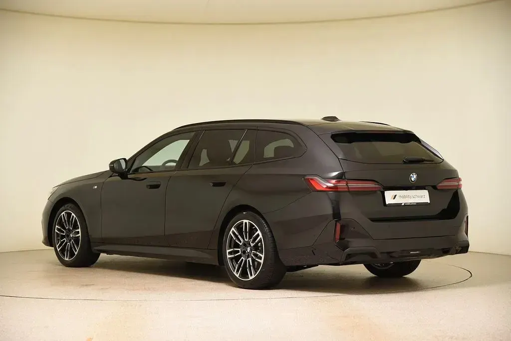 Gebraucht BMW 540 M Sport 286 PS (210 kW) 2025 Schwarz Kombi