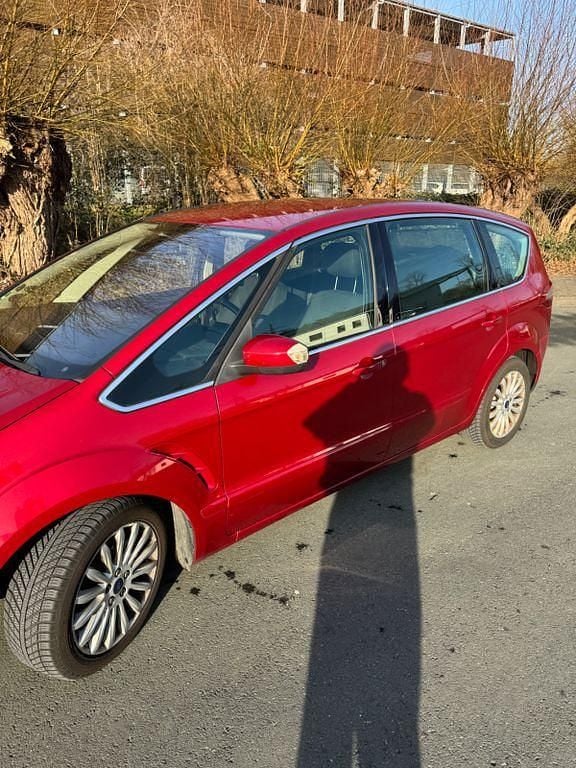 Gebraucht Ford S-MAX Titanium 200 PS (147 kW) 2014 Rot Van / Kleinbus