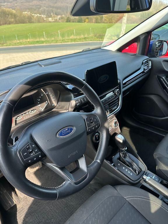 Gebraucht Ford Fiesta Titanium 101 PS (74 kW) 2018 Blau Kleinwagen