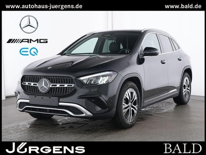 Schwarz metalliclack kosmosschwarz Gebraucht 2024 Mercedes GLA180 Progressive SUV | 34.990 € (Guter Preis) - Bild 1/4