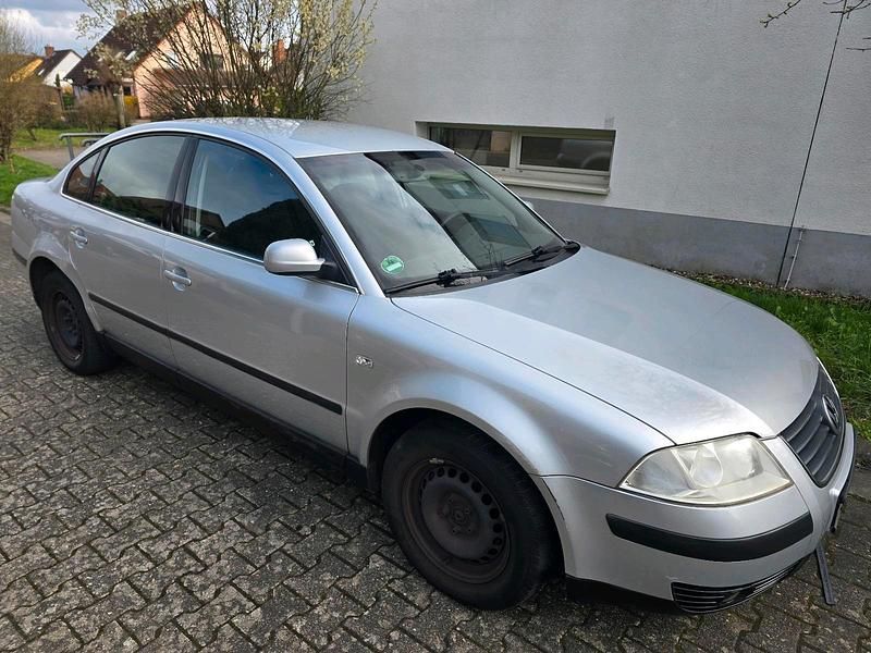 Gebraucht VW Passat 130 PS (95 kW) 2003 Grau Limousine