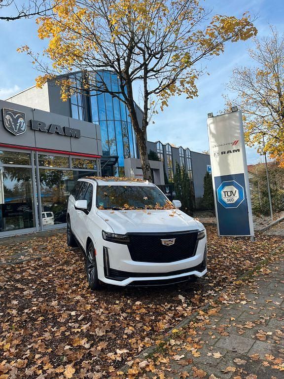 Weiß Gebraucht 2025 Cadillac Escalade SUV | 96.990 € - Bild 1/4