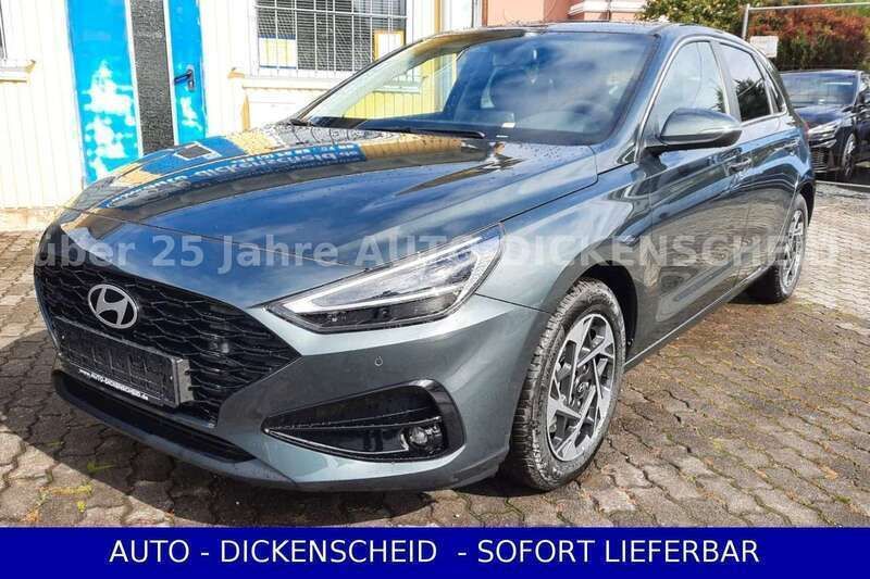T2p cypress green Neu 2024 Hyundai i30 Style Limousine | 21.900 € (Fairer Preis) - Bild 1/4