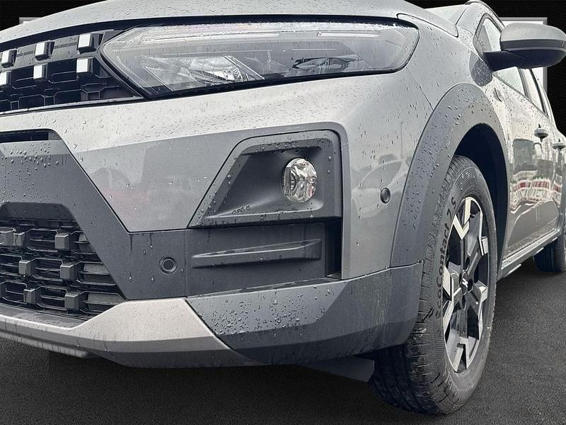 Neu Dacia Jogger Expression 141 PS (103 kW) 2026 Schwarz Van / Kleinbus