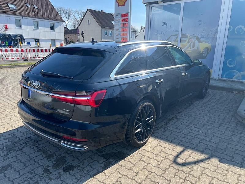 Gebraucht Audi A6 204 PS (150 kW) 2022 Schwarz Kombi